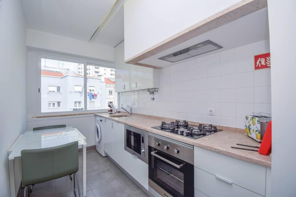 Cozy And Sunny Family Apartment Lisabona Exterior foto